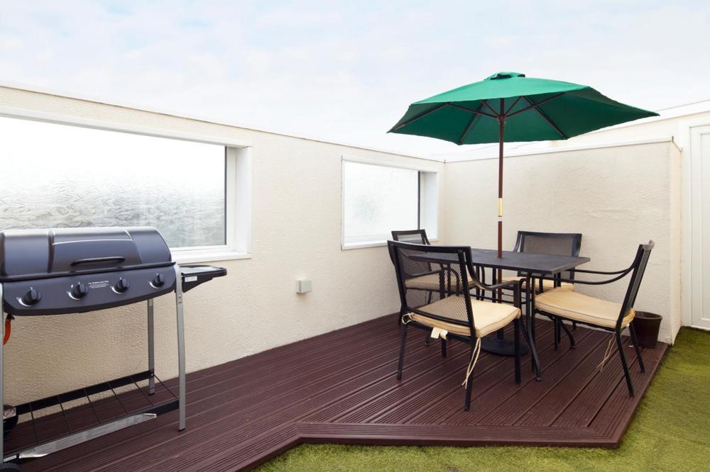 Queens Mansions: Princess Suite Blackpool Esterno foto