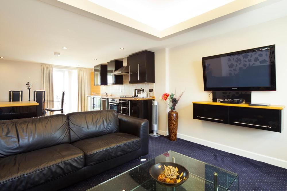 Queens Mansions: Princess Suite Blackpool Esterno foto